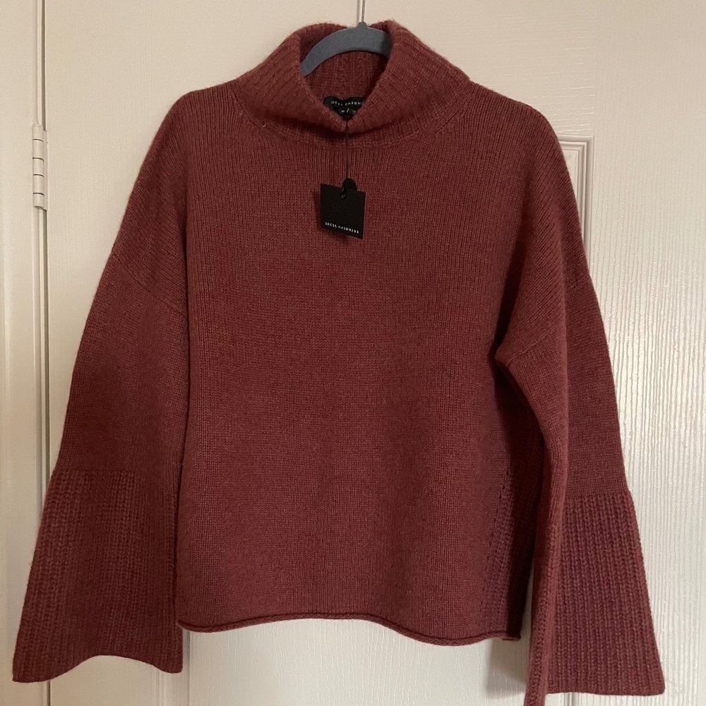 *NEW* Skull Cashmere Rust Mock/Funnel Neck Sweater Size Medium